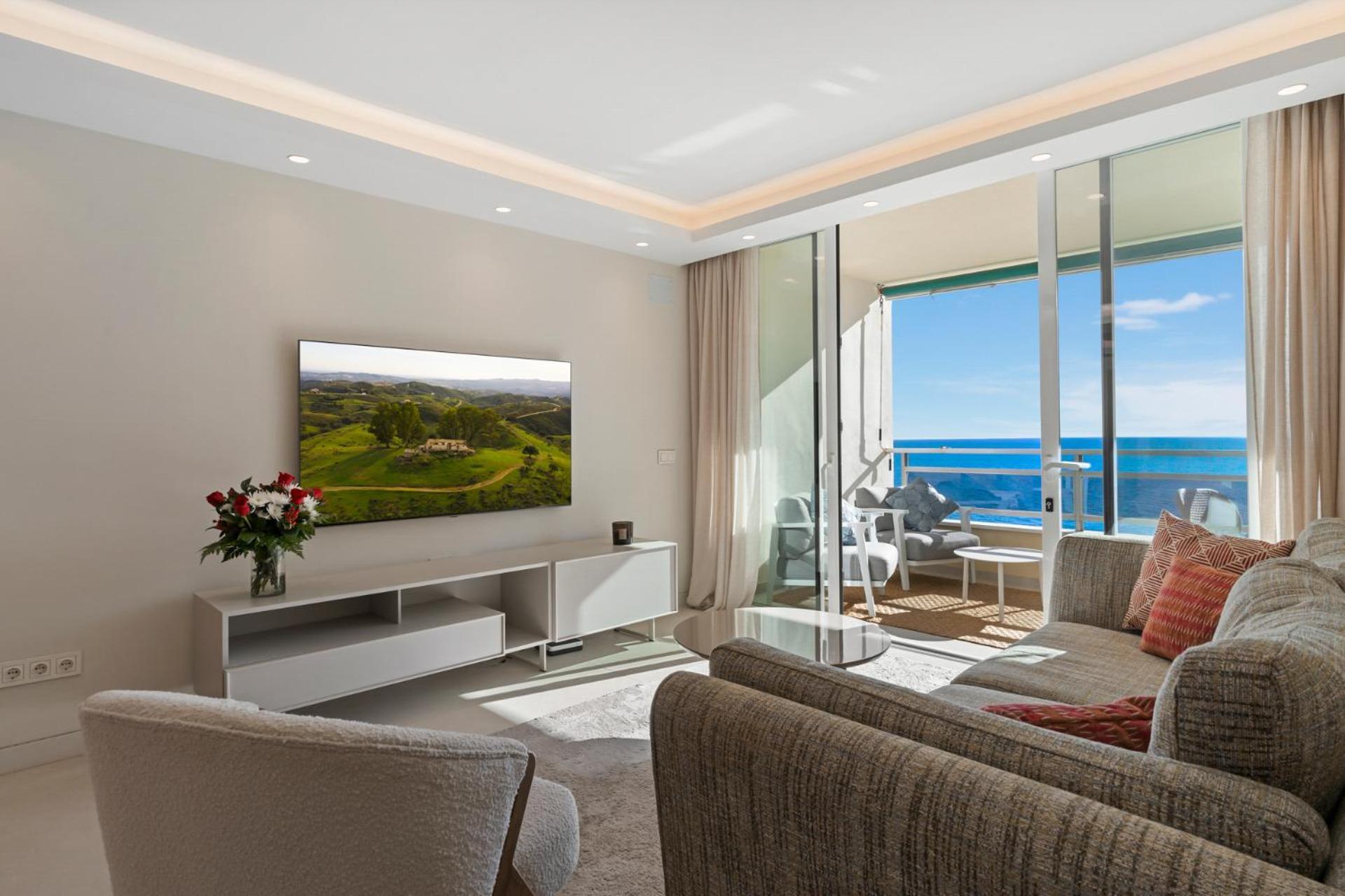 Beach Front Apartment With Pool Марбеля Екстериор снимка
